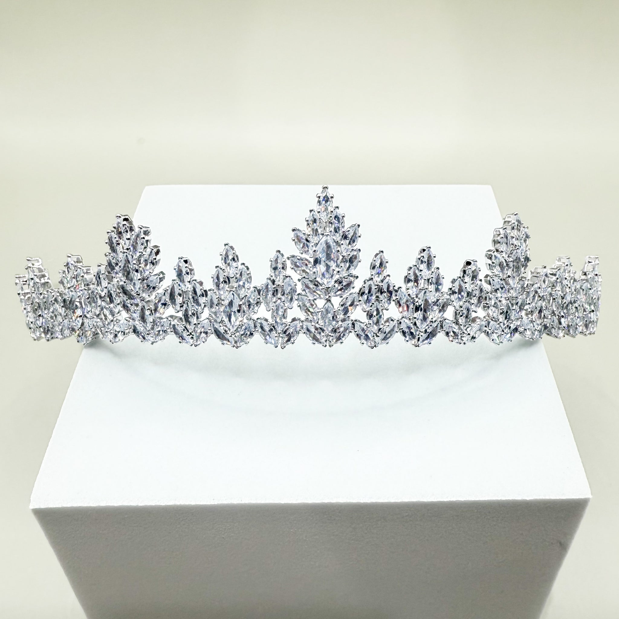 Crown 11